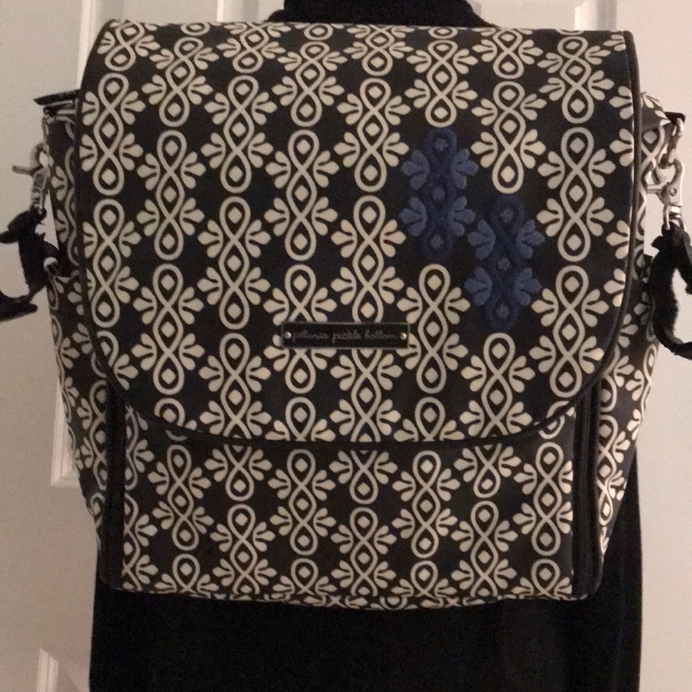 Petunia Pickle Bottom Black & White w/ Blue Patterned Diaper Baby Bag Backpack - Picture 3 of 17